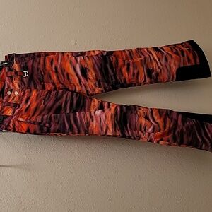 Sunice Women's size 12‎ Insulated snow pants.